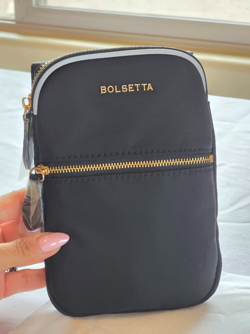 Bolsetta RFID Blocking Magnetic Phone Pouch Accessory